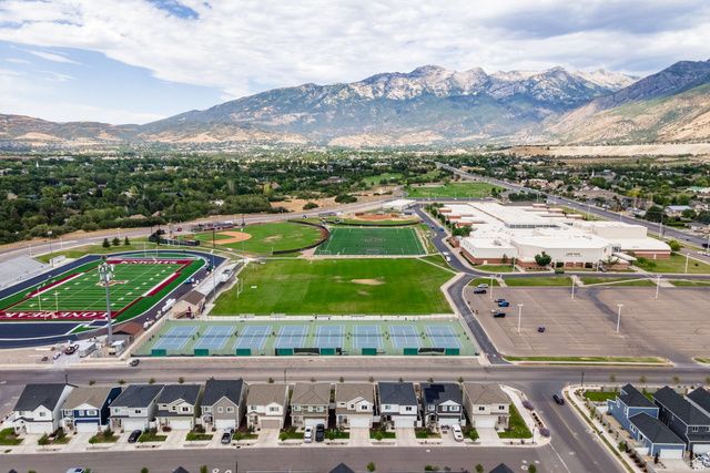 4924 W WILLOWSTONE DR, Highland, UT 84003