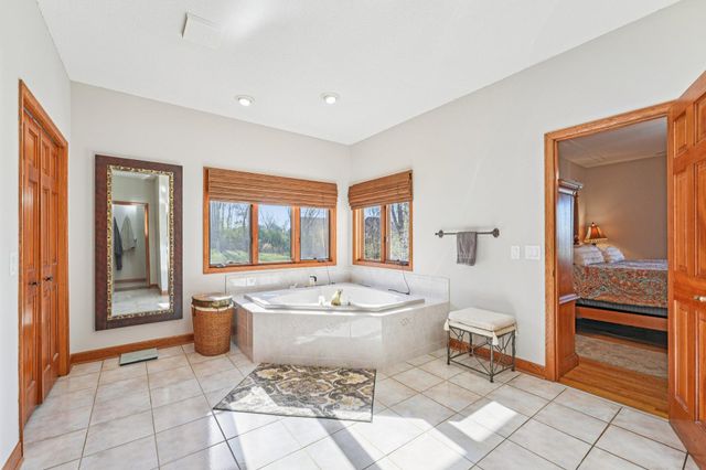 18685 Highview Avenue, Lakeville, MN 55044
