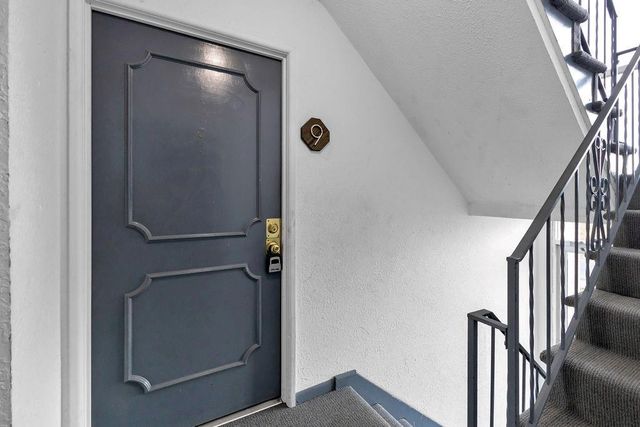 2811 Pembroke Lane A9, St Joseph, MO 64506