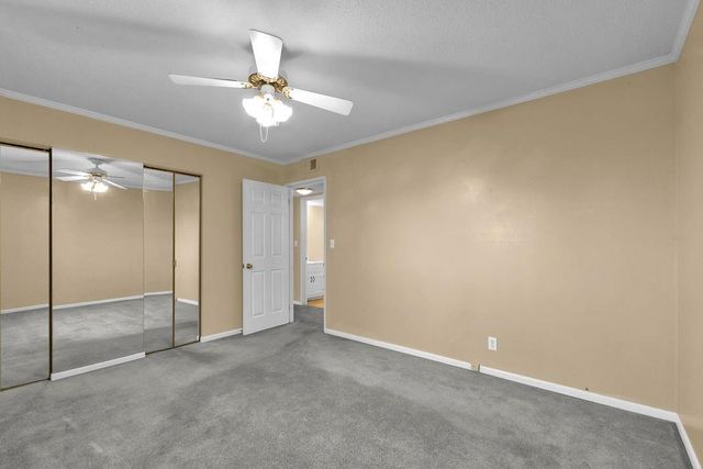 2811 Pembroke Lane A9, St Joseph, MO 64506