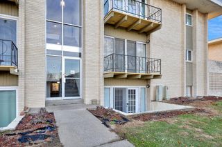 2811 Pembroke Lane A9, St Joseph, MO 64506