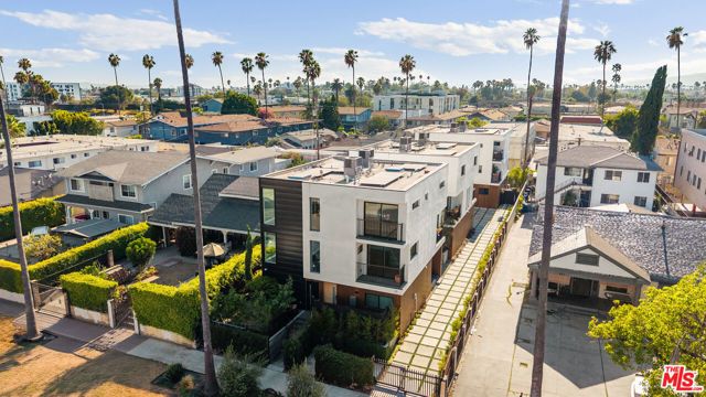 923 N Mariposa Avenue, Los Angeles, CA 90029