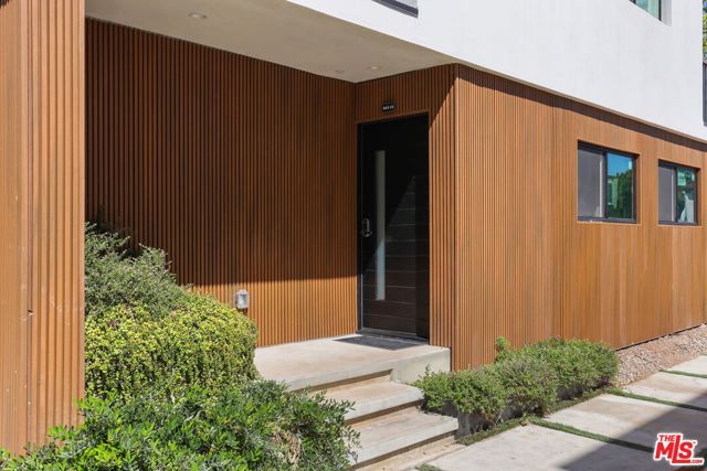 923 N Mariposa Avenue, Los Angeles, CA 90029