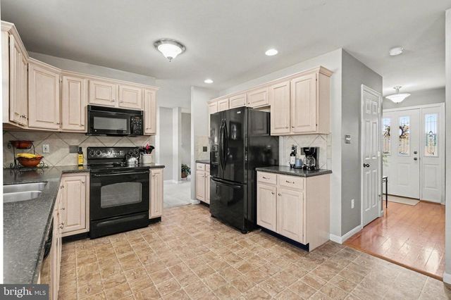 44 OAK AVE, Halifax, PA 17032