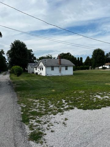 2948 S 5th Street, Terre Haute, IN 47802