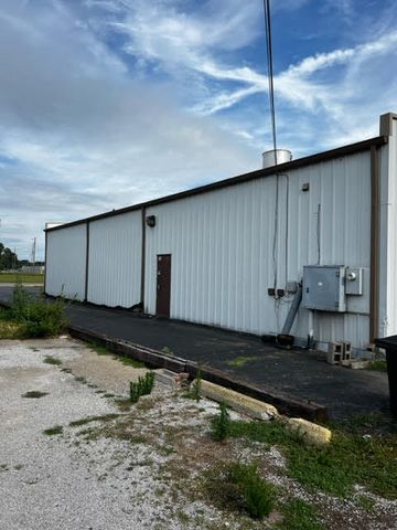 2948 S 5th Street, Terre Haute, IN 47802