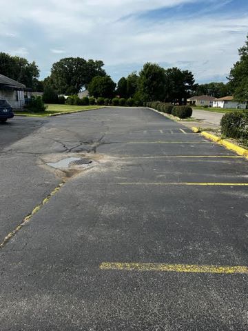 2948 S 5th Street, Terre Haute, IN 47802