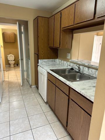4047 NW 87th Ave 0, Sunrise, FL 33351