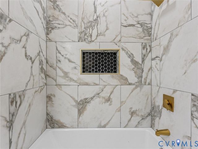 128 Grigg St, Petersburg, VA 23083