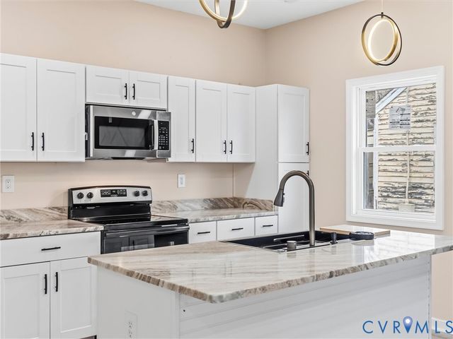 128 Grigg St, Petersburg, VA 23083