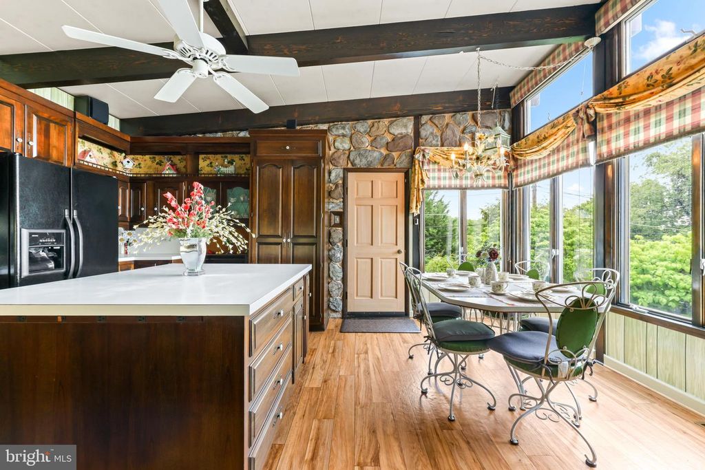Image 16 of property listing at 3416 GLENSIDE DR, Baltimore, MD 21234