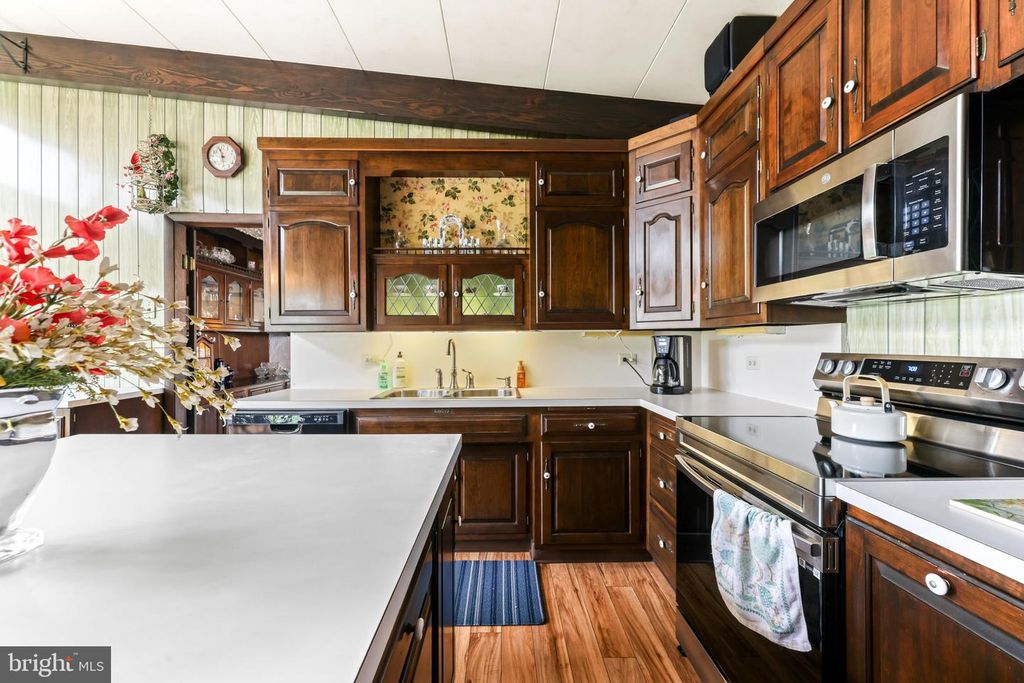 Image 19 of property listing at 3416 GLENSIDE DR, Baltimore, MD 21234