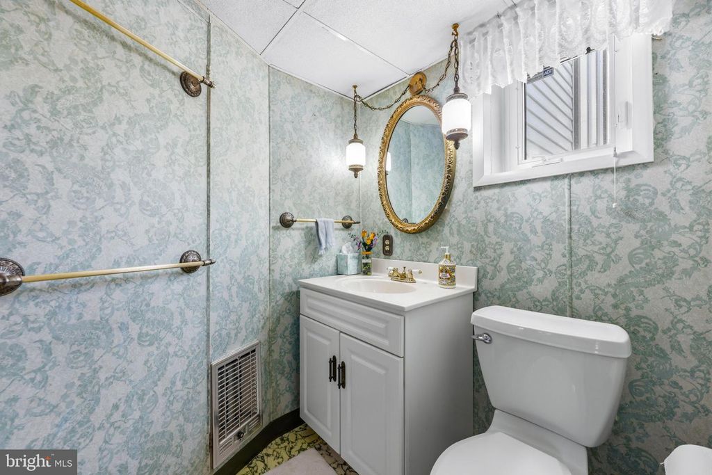 Image 28 of property listing at 3416 GLENSIDE DR, Baltimore, MD 21234