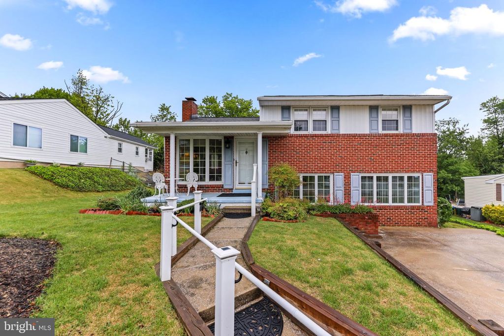 Image 2 of property listing at 3416 GLENSIDE DR, Baltimore, MD 21234