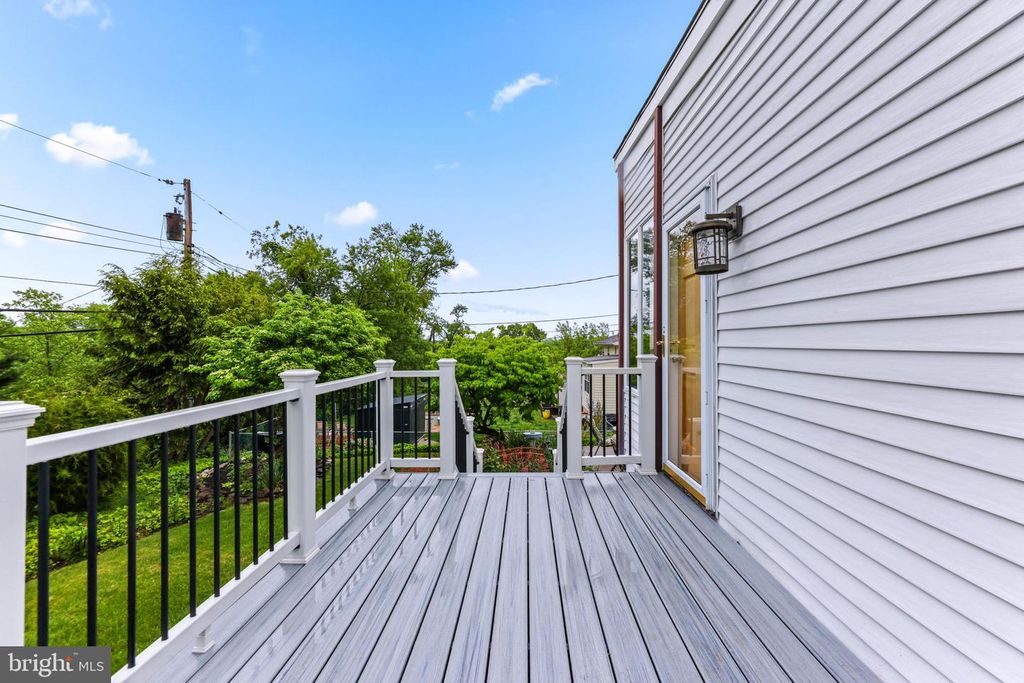 Image 44 of property listing at 3416 GLENSIDE DR, Baltimore, MD 21234