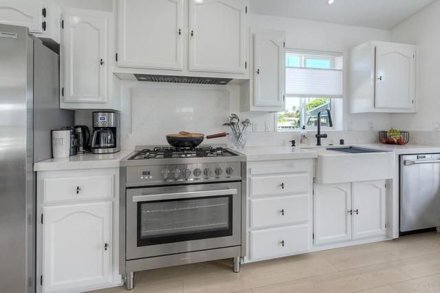 6503 Friendly Place, Carlsbad, CA 92011