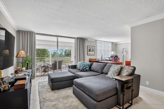 6300 NW 2nd Avenue 306, Boca Raton, FL 33487