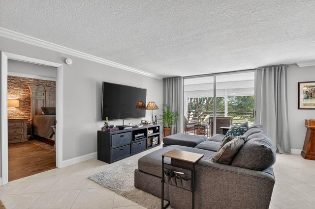 6300 NW 2nd Avenue 306, Boca Raton, FL 33487