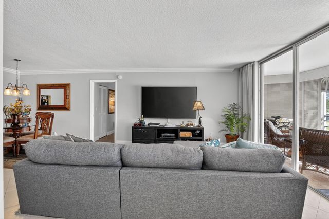 6300 NW 2nd Avenue 306, Boca Raton, FL 33487