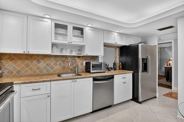 6300 NW 2nd Avenue 306, Boca Raton, FL 33487