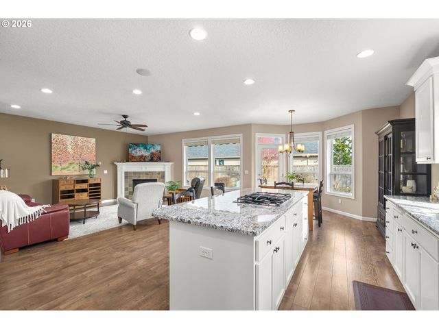 1390 Ne 11TH Ave, Canby, OR 97013