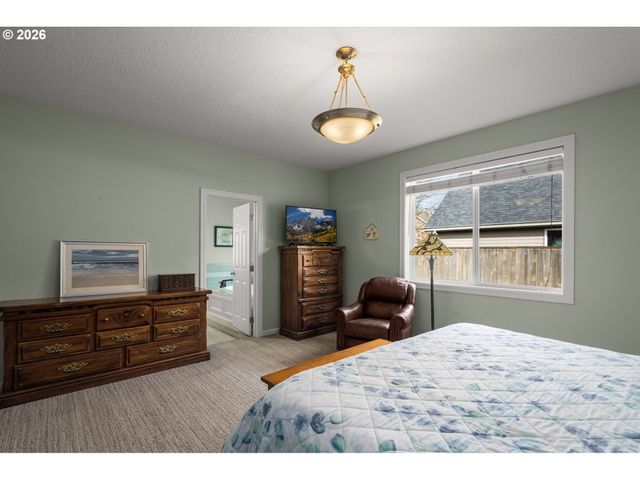 1390 Ne 11TH Ave, Canby, OR 97013