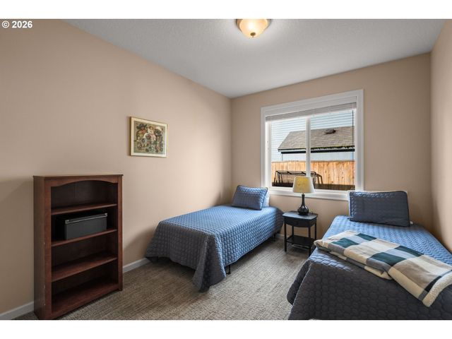 1390 Ne 11TH Ave, Canby, OR 97013