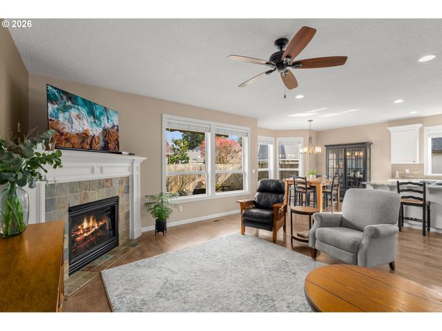 1390 Ne 11TH Ave, Canby, OR 97013