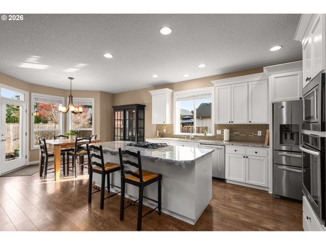 1390 Ne 11TH Ave, Canby, OR 97013