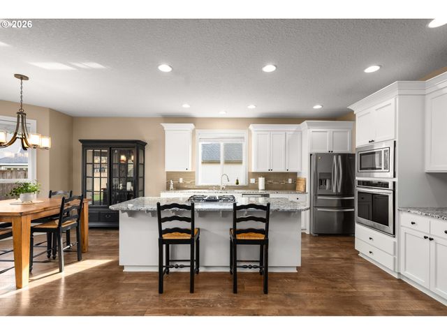 1390 Ne 11TH Ave, Canby, OR 97013