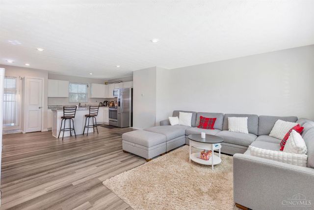 6644 Rivulet Dr, Middletown, OH 45042