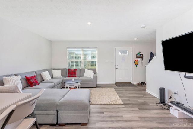 6644 Rivulet Dr, Middletown, OH 45042