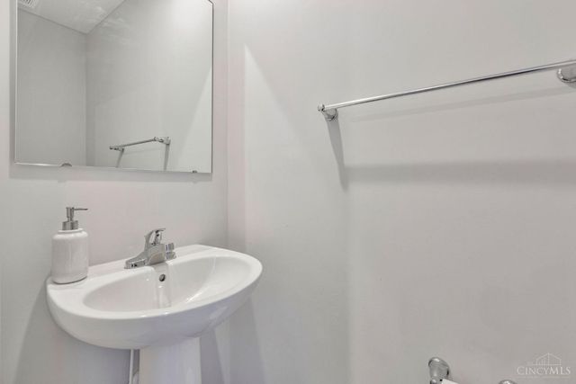 6644 Rivulet Dr, Middletown, OH 45042