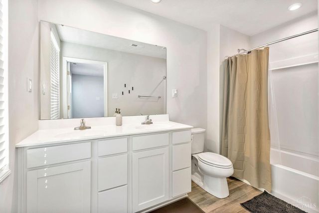 6644 Rivulet Dr, Middletown, OH 45042