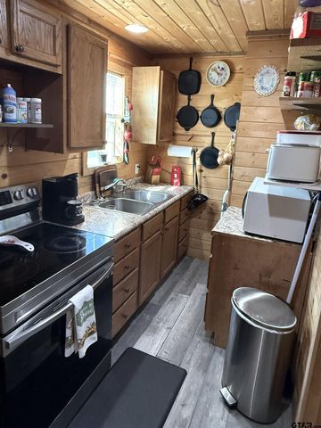 18407 Farm Market 137, Roxton, TX 75477