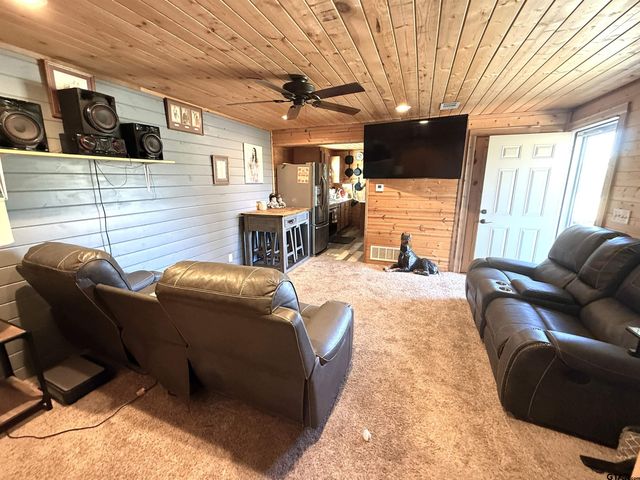 18407 Farm Market 137, Roxton, TX 75477