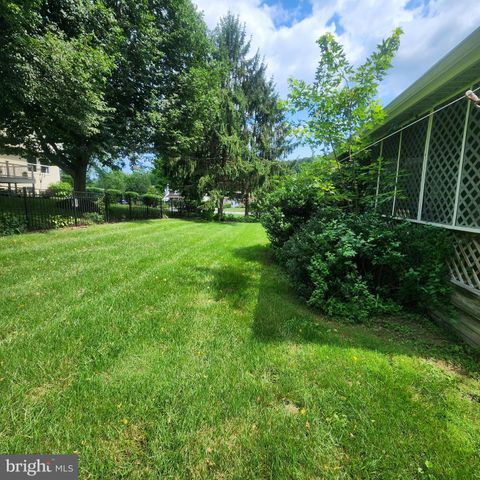 3500 DELWOOD DR, Mechanicsburg, PA 17050