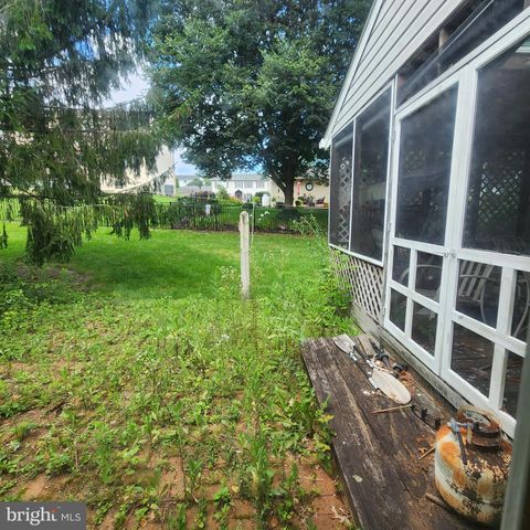 3500 DELWOOD DR, Mechanicsburg, PA 17050