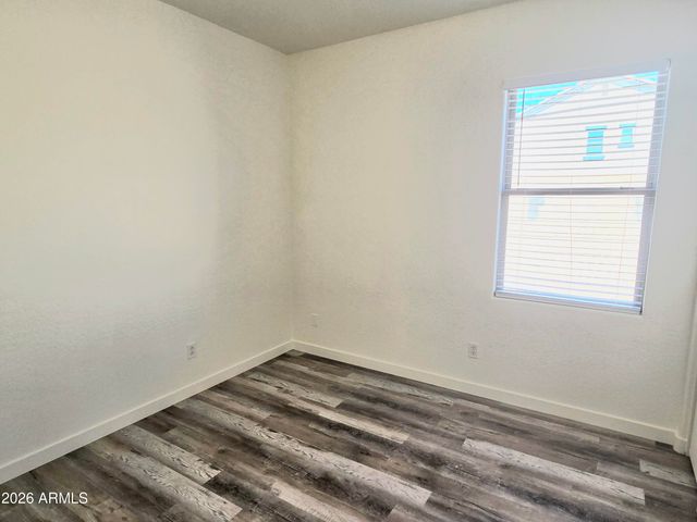 1784 S FALCON Drive, Gilbert, AZ 85295