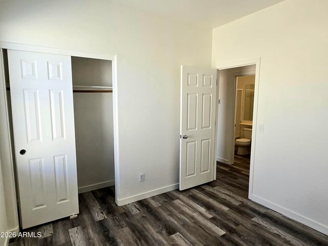 1784 S FALCON Drive, Gilbert, AZ 85295