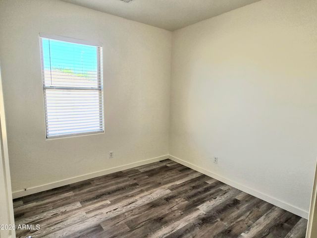 1784 S FALCON Drive, Gilbert, AZ 85295