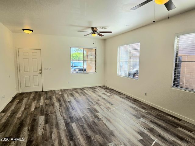 1784 S FALCON Drive, Gilbert, AZ 85295