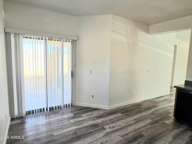 1784 S FALCON Drive, Gilbert, AZ 85295