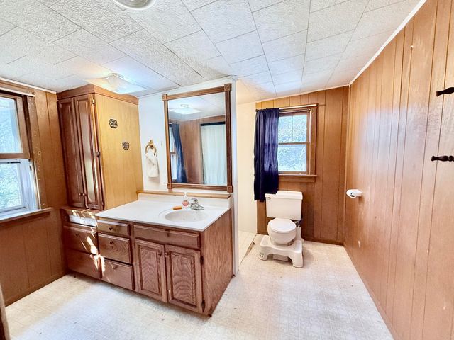 1304 W State Route 17, Houston, MO 65483