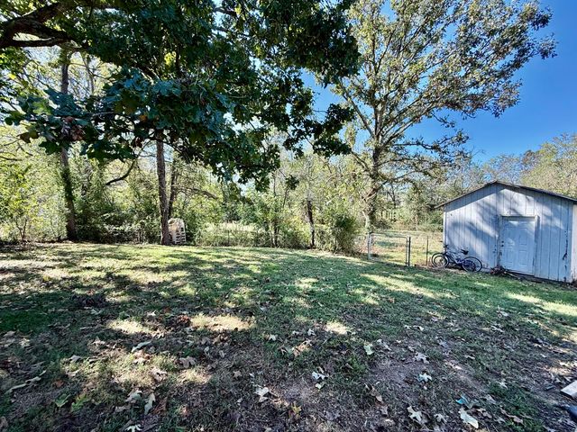 1304 W State Route 17, Houston, MO 65483