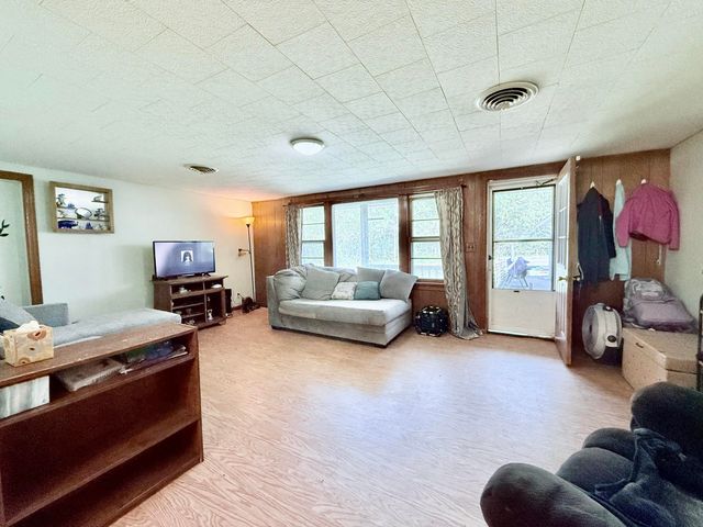 1304 W State Route 17, Houston, MO 65483