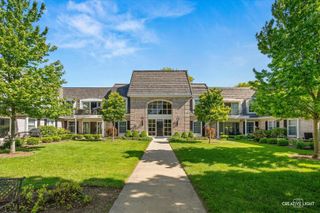 1 Normandie Drive 208, Sugar Grove, IL 60554