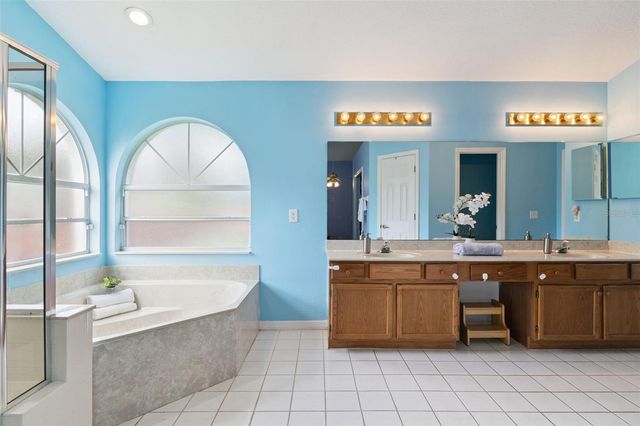 3883 KINGSTON OAKS COVE, Oviedo, FL 32765