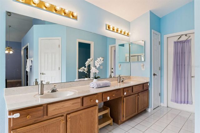3883 KINGSTON OAKS COVE, Oviedo, FL 32765