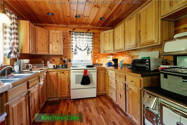 213 Lazy K Drive, Elkview, WV 25071